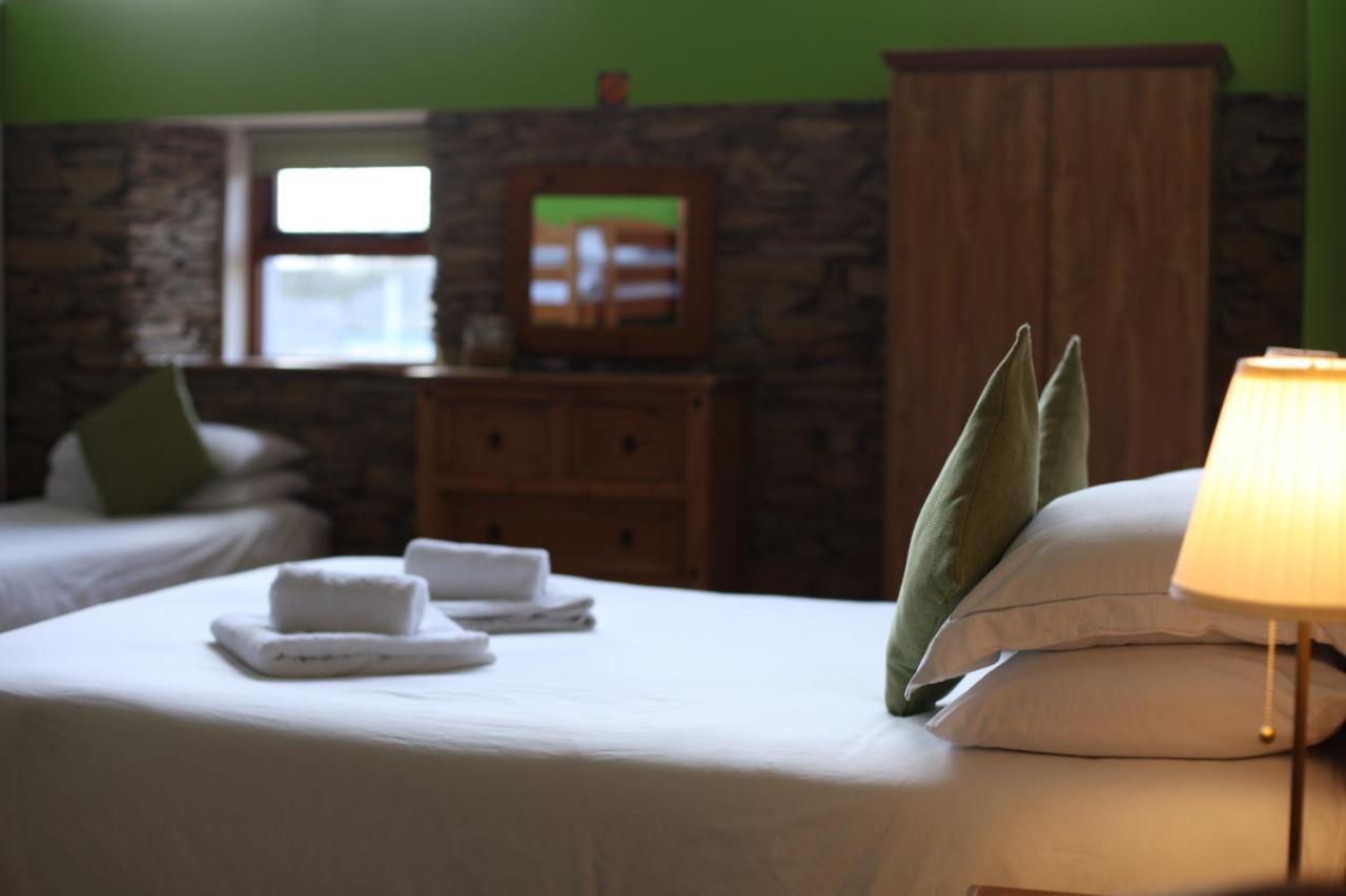 Moville Boutique Hostel & Apartments Buitenkant foto
