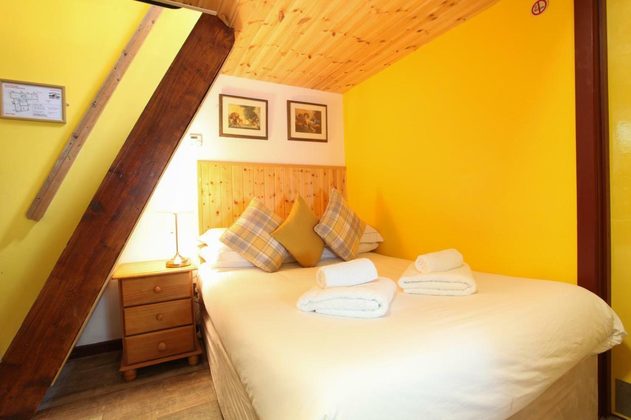 Moville Boutique Hostel & Apartments Buitenkant foto