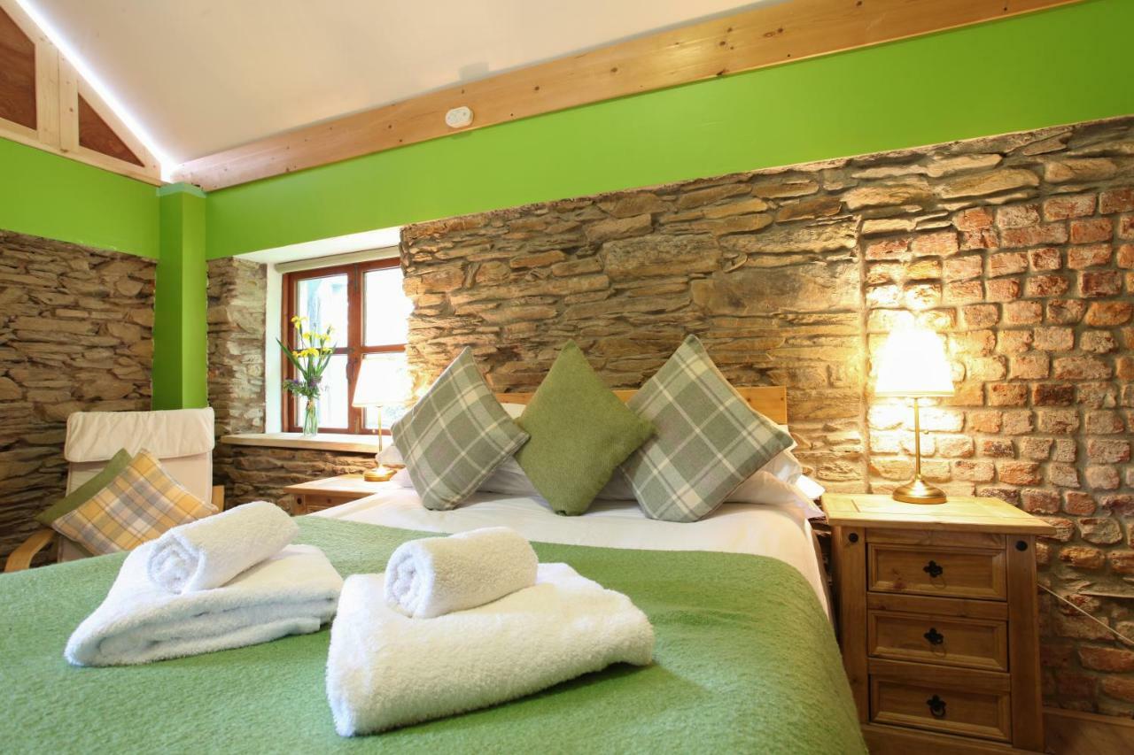 Moville Boutique Hostel & Apartments Buitenkant foto